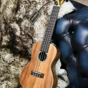BATON ROUGE UV91-C-NR 20s Edition Konzert-Ukulele Super-Preis